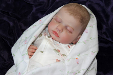 Lifelike Reborn Baby Doll 20” 2 to 8 lbs. Weighted Newborn Baby Girl Boy Soft Heavy Baby Dolls For Children Child Friendly Gifts For Girls